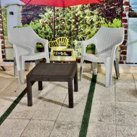 صندلی و جلو مبلی پلاستیکی