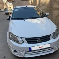 اتومبیل ساینا۱۴۰۰