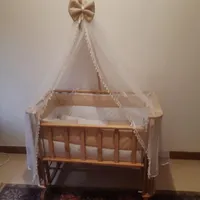 تخت چوبی و نانو و کریر برقی بچه و شیردوش برقی|تخت و صندلی بچه|رشت, حمیدیان|دیوار