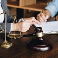 وکیل پایه یک دادگستری با سابقه موفق