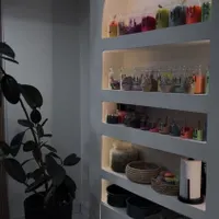 دعوت به همکاری دستیار ناخن و مژه کار|استخدام درمانی، زیبایی، بهداشتی|شیراز, قدوسی شرقی|دیوار
