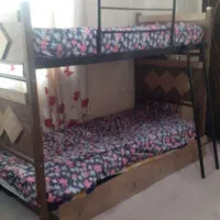 تخت ۲ طبقه چوب و فلز|تخت و سرویس خواب|تهران, اقدسیه|دیوار