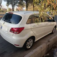 بایک سابرینا هاچبک، مدل ۲۰۱۴|خودرو سواری و وانت|مشهد, رضاشهر|دیوار