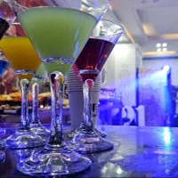 نوشیدنی ، بارمن ،میزبار ، تولد ،فینگر فود بارتندر
