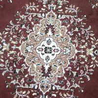 فرش کناره تمیزباابعاد ۳/۹۵طول وعرض۱/۷۵