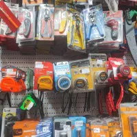 عرضه انواع متر دستی از 2 متری تا 10 متری|ابزارآلات|اصفهان, کشاورزی|دیوار