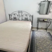 تخت و میزآیینه