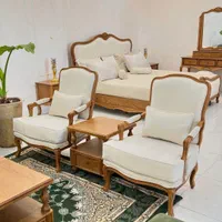 مبل کویین فرانسوی