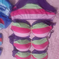 ست اسفنجی سایز۹۰و ۹۵.کراپ ک یکم سینه رو سفت می گی|لباس|بندرعباس, |دیوار