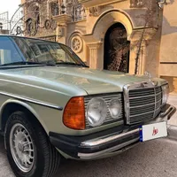 مرسدس بنز ۲۳۰ دانشجویی