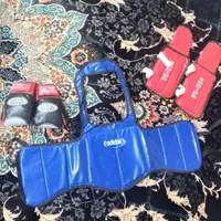 پک کامل رزمی(هوگو Adidas+دستکش GREENHILL+ساق‌بند)