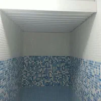 سقف کاذب نصب پی وی سی برای سرویس های بهداشتی(نصاب)|خدمات پیشه و مهارت|تبریز, |دیوار