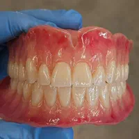 لابراتوار تخصصی ساخت دندان مصنوعی عبید محمدی