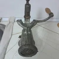 چرخ گوشت دستی کلکسیونی|کلکسیون اشیاء عتیقه|تهران, چیتگر|دیوار