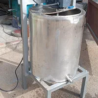 دوغ زن کره گیر مشک برقی خامه گیر چرخ شیر