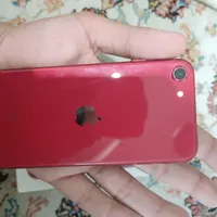 اپل iPhone SE (2022) با حافظهٔ ۱۲۸ گیگابایت