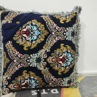 شش عدد پشتی