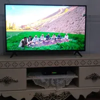 تلویزیون۴۰ اینچ