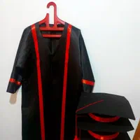لباس فارغ‌التحصیلی