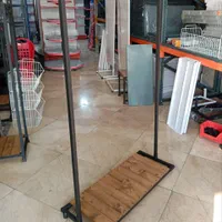 رگال آویز لباس .|فروشگاه و مغازه|یزد, |دیوار