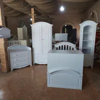 سرویس خواب نوزاد نوجوان، سیسمونی