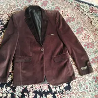 دو تا کت تک و یه کت شلوار|لباس|ساری, |دیوار