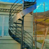 اجرای انواع پله فلزی