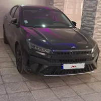 کی‌ام‌سی J7، مدل ۱۴۰۳