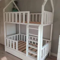 تخت دوطبقه کلبه ای نرده دار