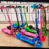 اسکوتر اسکیت چراغدار فلزی، نو  وآکبند|دوچرخه، اسکیت، اسکوتر|تبریز, |دیوار