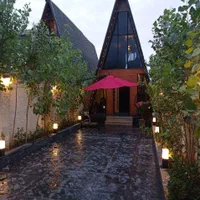 اجاره شبانه ویلا کلبه سوئیسی استخردار آبگرم