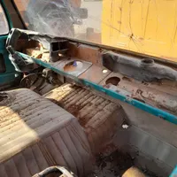 اتاق کامیون بنز بی دماغ ۱۰سیلندر کابین دار|قطعات یدکی و لوازم جانبی|رشت, آتشگاه|دیوار