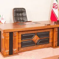 میز مدیریت و کارمندی