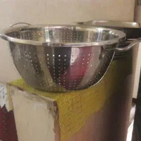 ۲ عدد ظرف استیل و یک عدد ابکش استیل|ظروف پخت‌وپز|ری, دولت‌آباد|دیوار