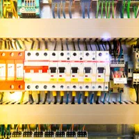 برقکار برق کار صنعتی تابلو برق  لاین لوستر دوربین