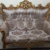 مبل نیمه سلطنتی تاج دار|مبلمان خانگی و میز عسلی|پرند, |دیوار