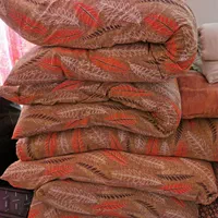 تشک و بالشت|رختخواب، بالش، پتو|اصفهان, هفتون|دیوار