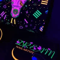 تابلو بلک لایت با طرح سالن زنانه Blacklight|لامپ و چراغ|تهران, مرزداران|دیوار
