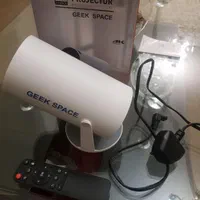 پروژکتور اندرویدی HY300 4KUHD