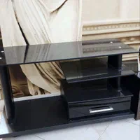 میز تلوزیون شیشه ای