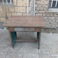 میز فلزی