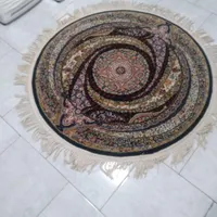 فرش گرد ۷۰۰ شانه در حد نو
