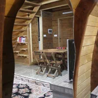 اجاره کلبه چوبی سوئیسی خان عمو|اجارهٔ کوتاهمدت ویلا و باغ|زیرآب, |دیوار