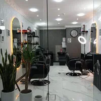 دنبال یه کارآموز پرانرژی و عاشق آرایشگریام