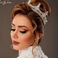 لباس عروس و میکاپ|خدمات آرایشگری و زیبایی|کرمانشاه, |دیوار