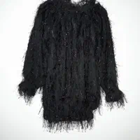 لباس دخترانه و کفش پسرانه