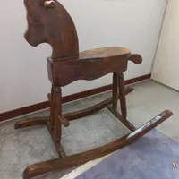 اسب چوبی|اسباب‌بازی بچه|پاکدشت, |دیوار