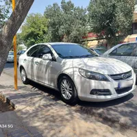 جک J5 اتوماتیک 1800cc، مدل ۱۳۹۴