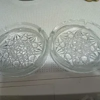 دو عدد زیر سیگاری فرانسوی قدیمی و گلدان کریستال|صنایع دستی و سایر لوازم تزئینی|قم, چهار مردان|دیوار