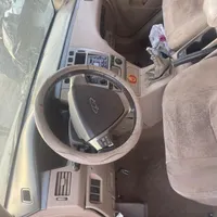اربک کارو روی موتور قطعات ام وی ام ۵۳۰
